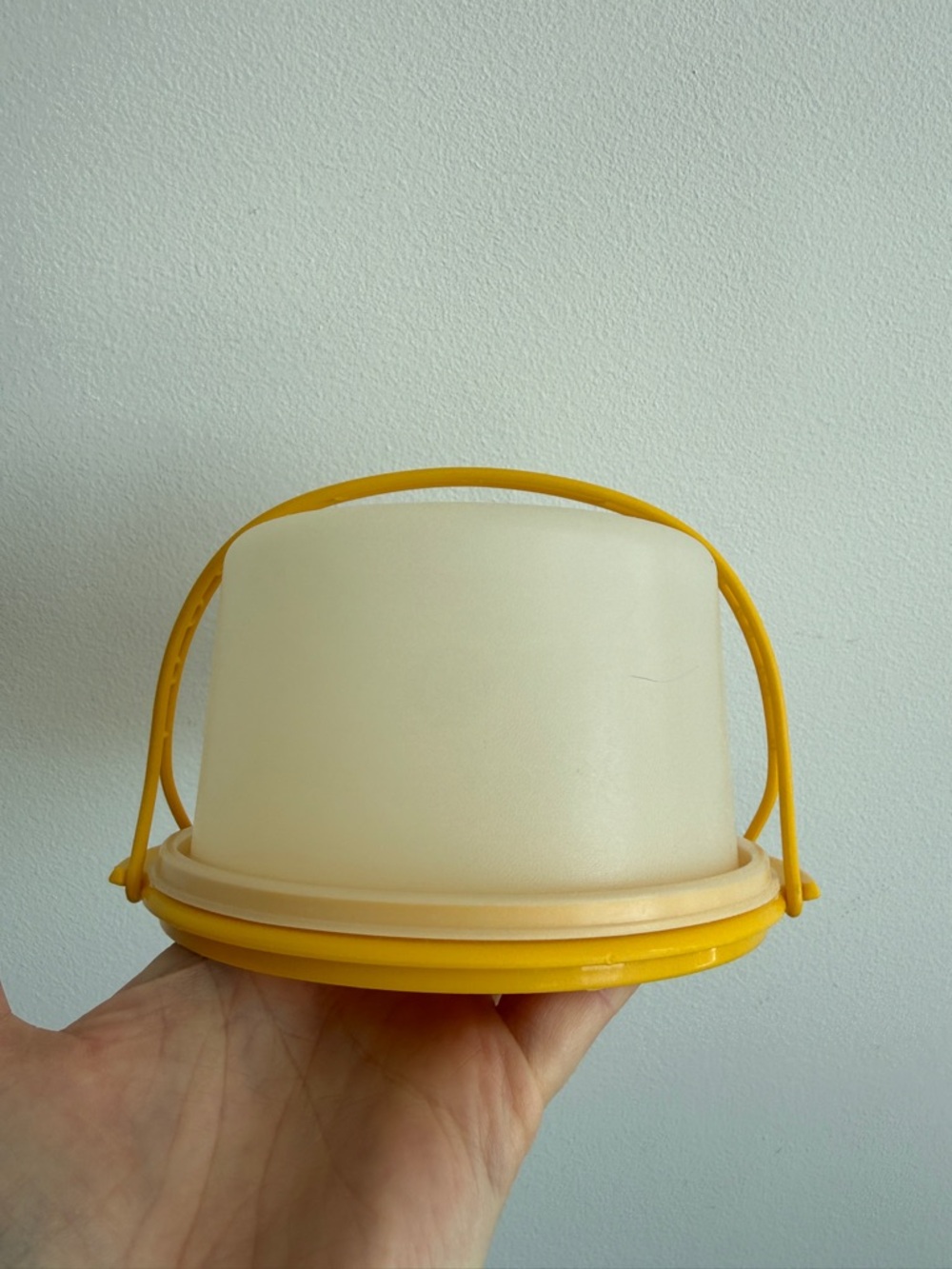 Vintage toy Tupperware Cake Taker